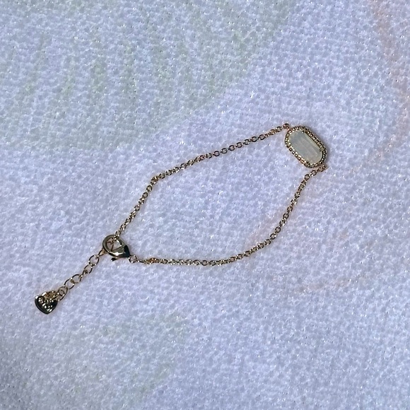 Aura Bracelet Gold - Picture 3 of 13